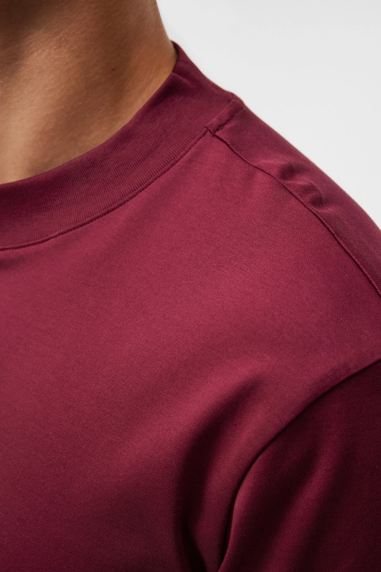 Ace Mock Neck LS T-Shirt / Zinfandel