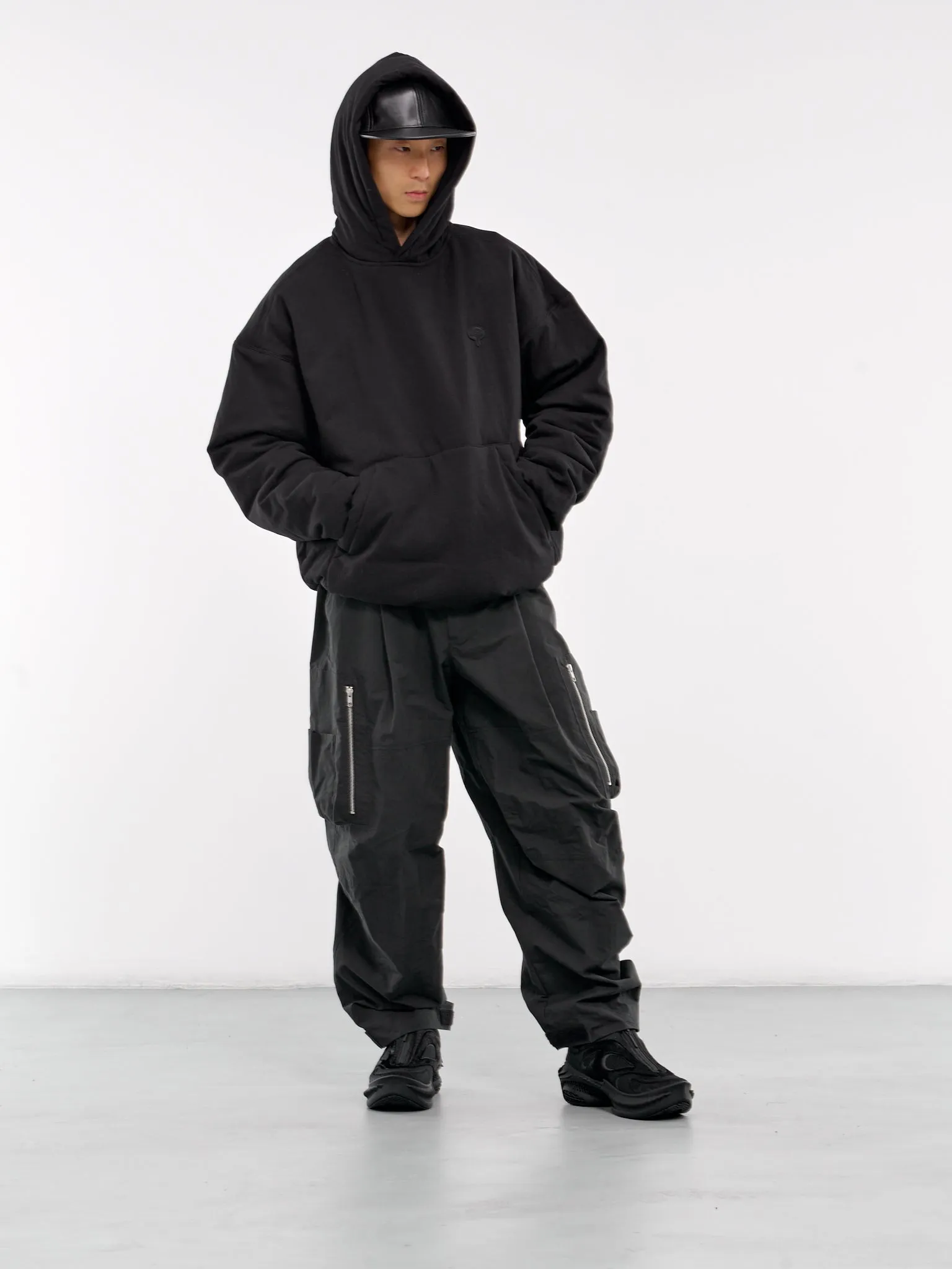 Padded Hoodie (24A96MUJ09-999-BLACK)